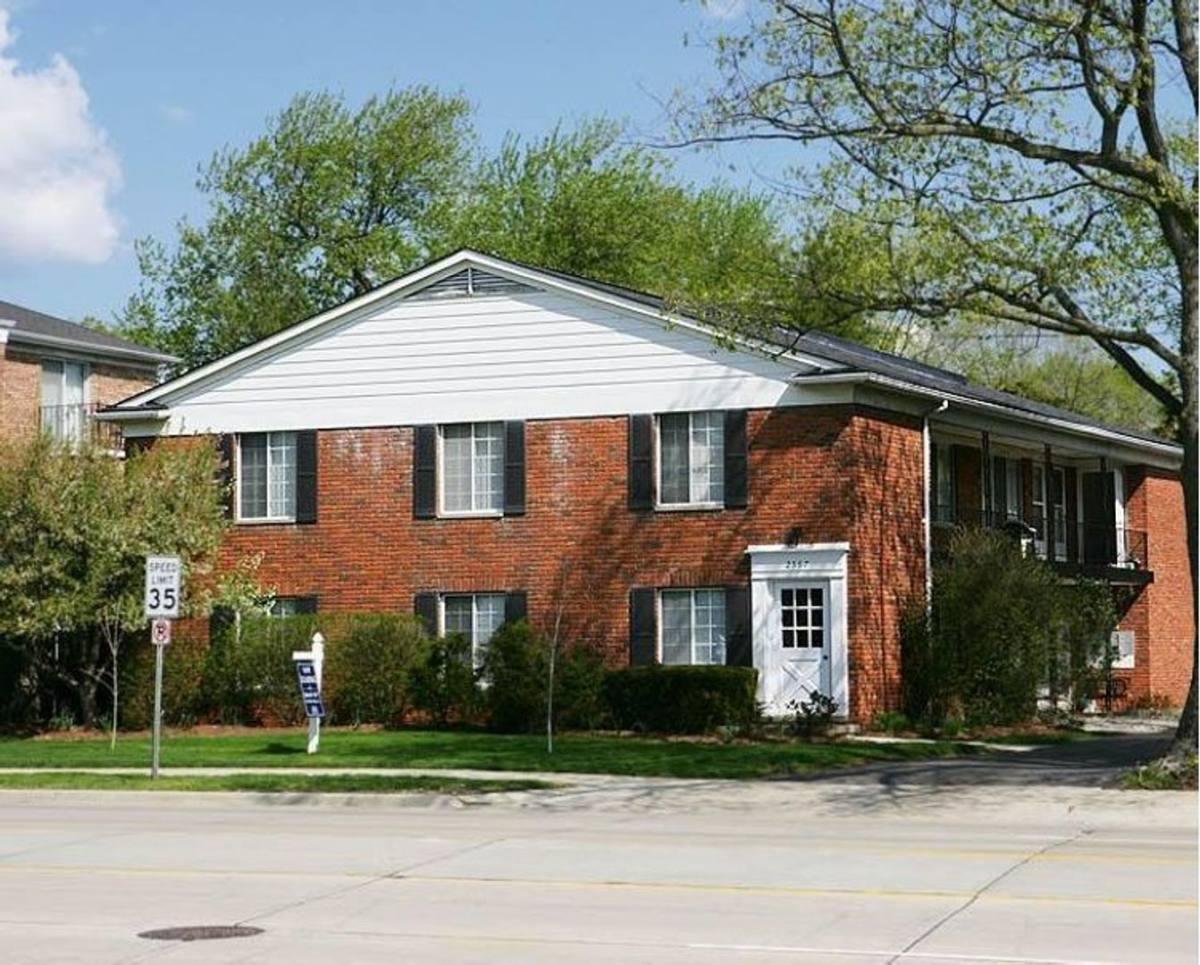 Apartment for rent at 2567 E Maple Rd, Birmingham, MI 48009
