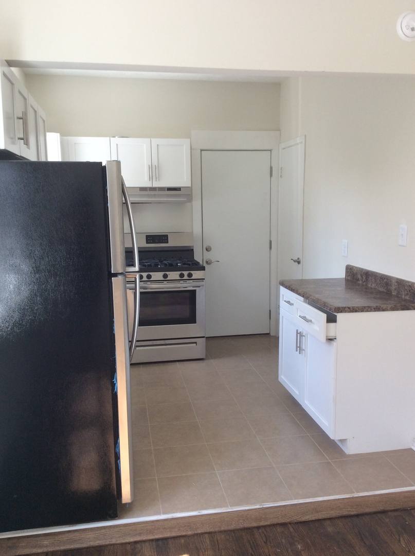 Apartment for rent at 565 Langhorn St, Atlanta, GA 30310