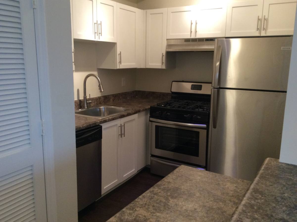 Apartment for rent at 565 Langhorn St, Atlanta, GA 30310