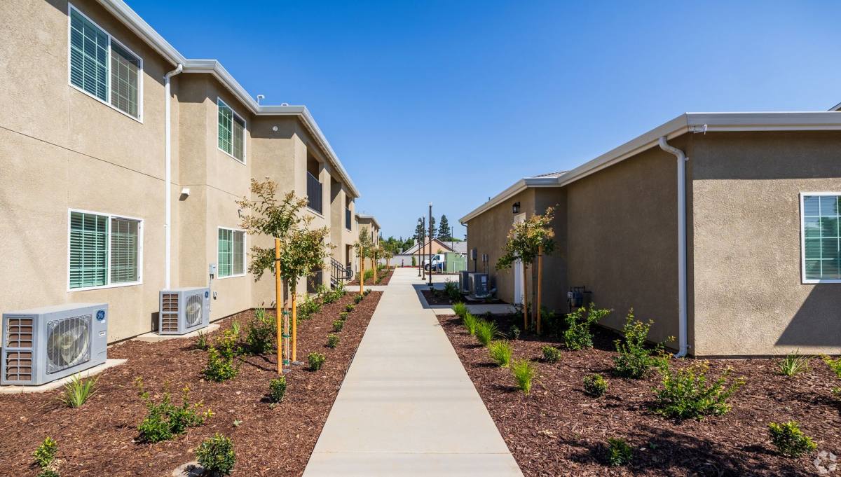 Apartment for rent at 2531 W Rumble Rd, Modesto, CA 95350
