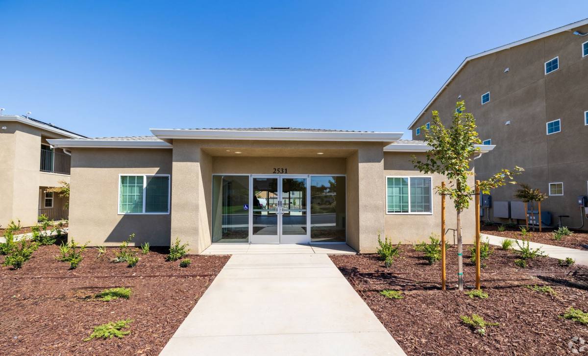 Apartment for rent at 2531 W Rumble Rd, Modesto, CA 95350