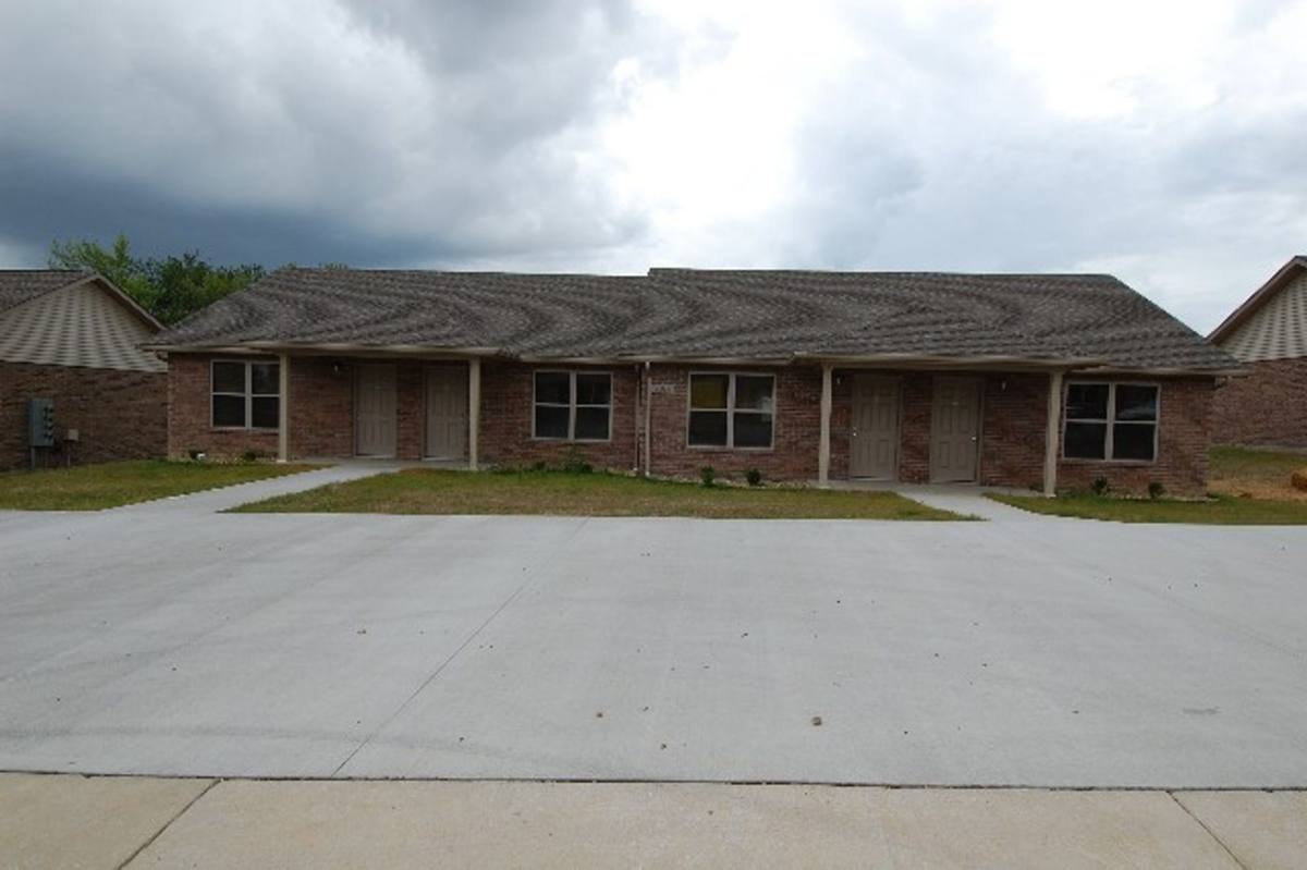 Apartment for rent at 1911 Maxwell St, Rolla, MO 65401