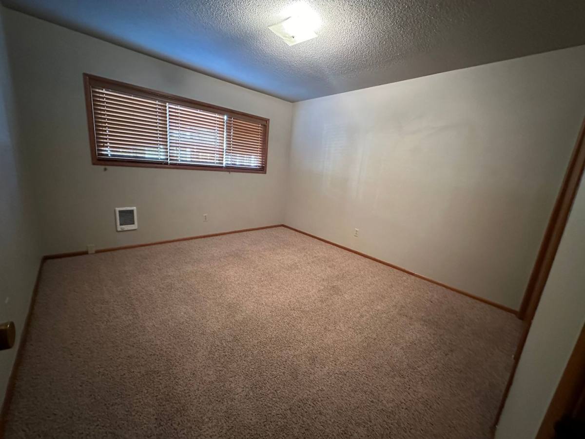 Apartment for rent at 1566-76 Irving Ave, Astoria, OR 97103
