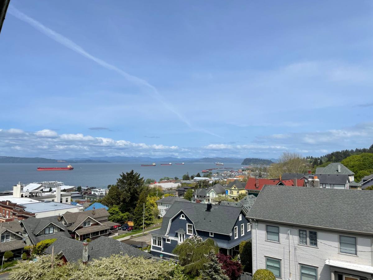 Apartment for rent at 1566-76 Irving Ave, Astoria, OR 97103