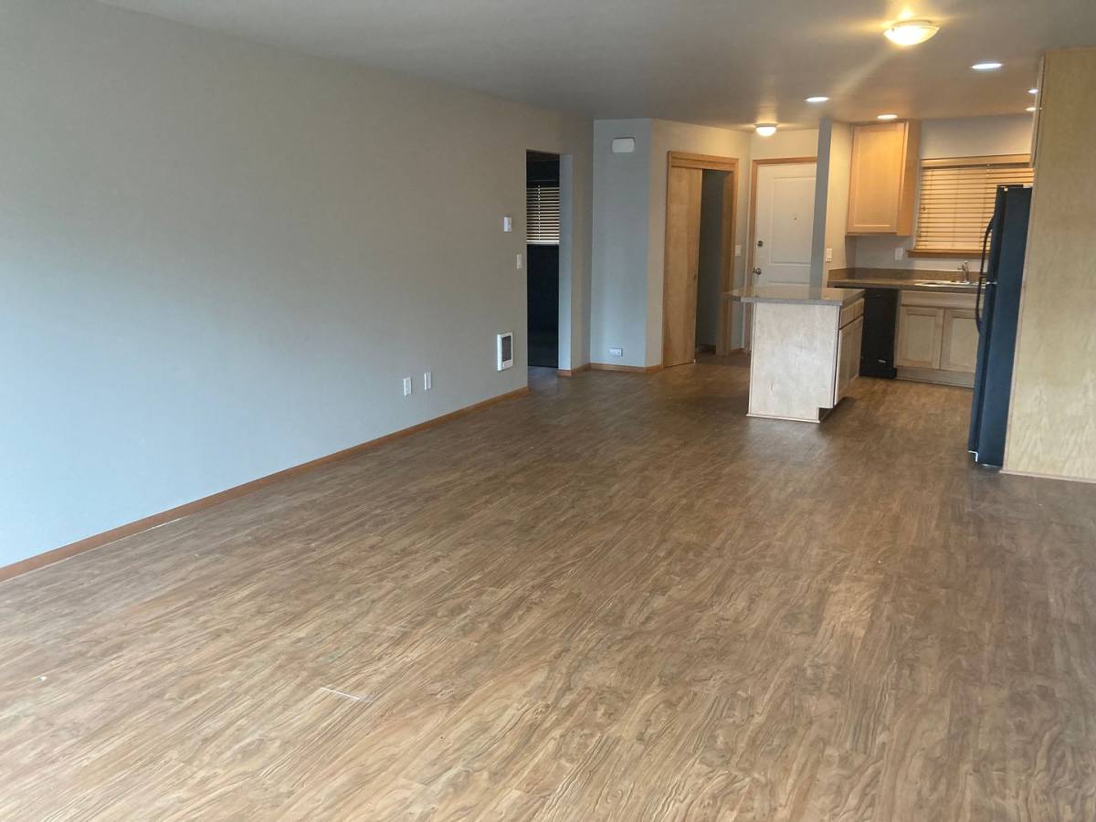 Apartment for rent at 1566-76 Irving Ave, Astoria, OR 97103