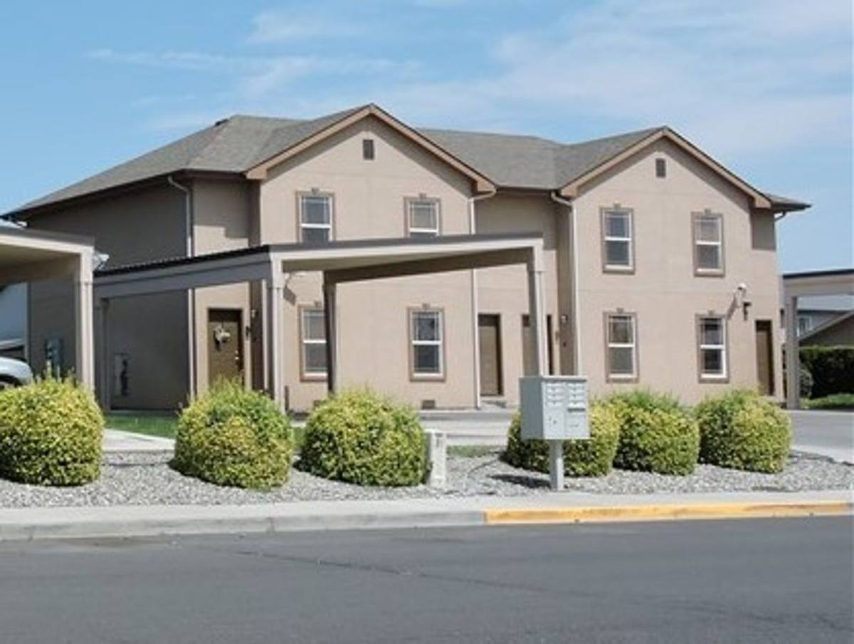 Townhouse for rent at 435 E St NE, Quincy, WA 98848