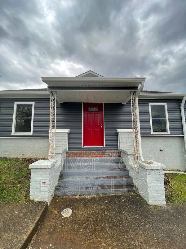 Apartment for rent at 203 Green St #A, Athens, TN 37303