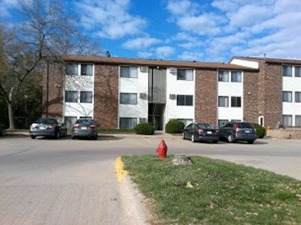 Condo for rent at 810 - 920 Benton Dr, Iowa City, IA 52246