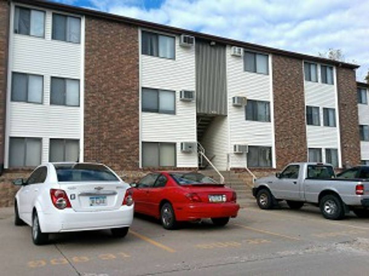 Condo for rent at 810 - 920 Benton Dr, Iowa City, IA 52246