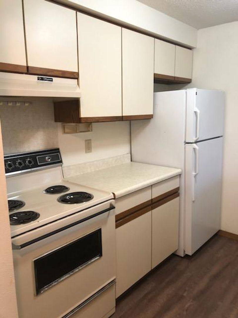 Condo for rent at 810 - 920 Benton Dr, Iowa City, IA 52246