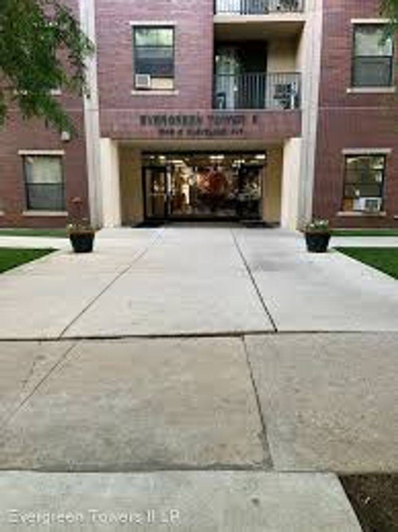 Apartment for rent at 1343 N Cleveland Ave, Chicago, IL 60610