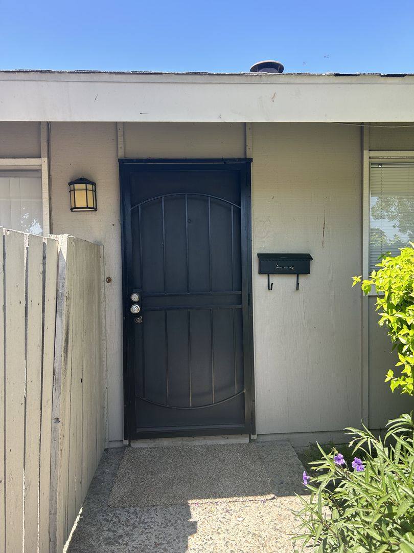 Apartment for rent at 1213 Norwegian Ave, Modesto, CA 95350