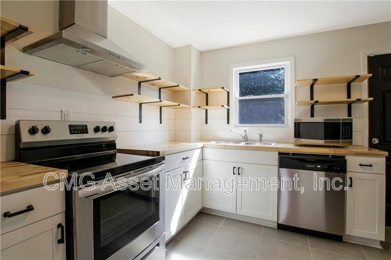 Apartment for rent at 551 Valley Hill Rd SE #A, Riverdale, GA 30274
