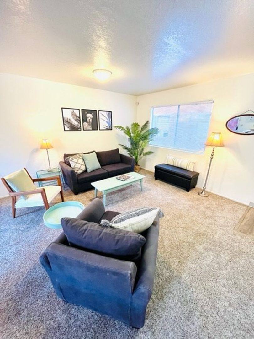 Townhouse for rent at 642 W 1st Ave, Chico, CA 95926