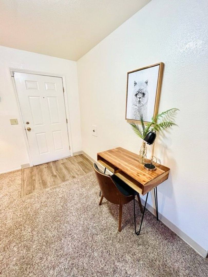 Townhouse for rent at 642 W 1st Ave, Chico, CA 95926