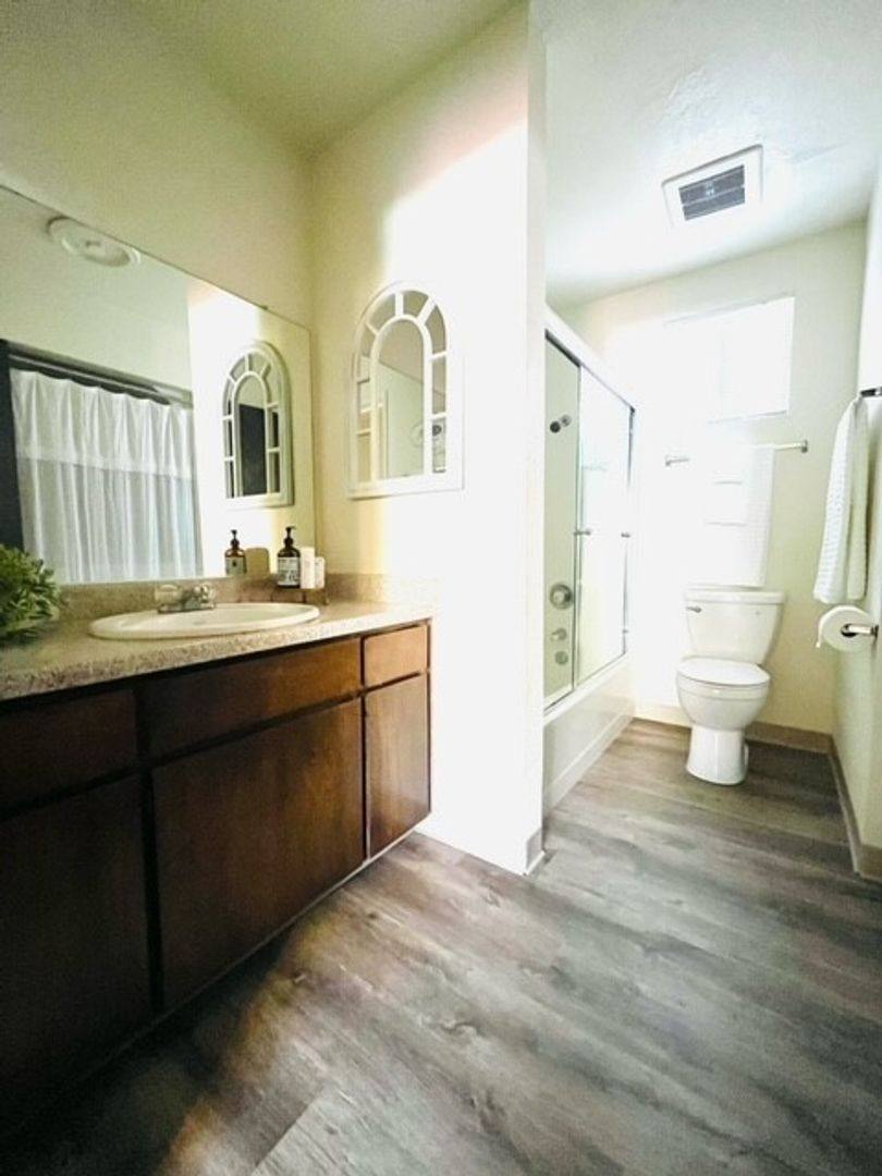 Townhouse for rent at 642 W 1st Ave, Chico, CA 95926
