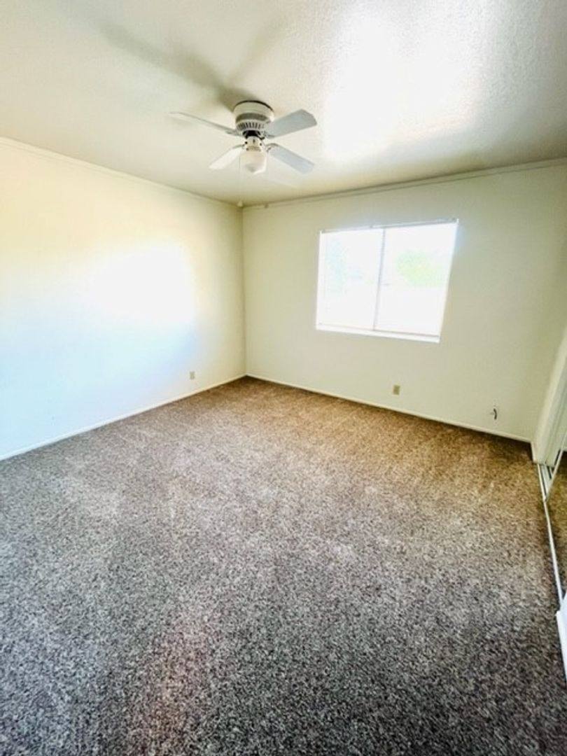 Townhouse for rent at 642 W 1st Ave, Chico, CA 95926