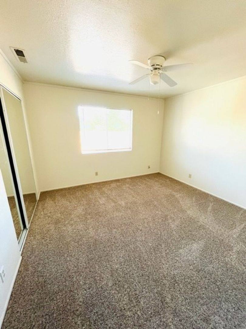 Townhouse for rent at 642 W 1st Ave, Chico, CA 95926