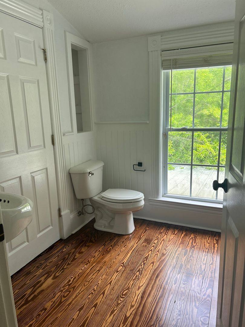 Apartment for rent at 614 E Gwinnett St, Savannah, GA 31404