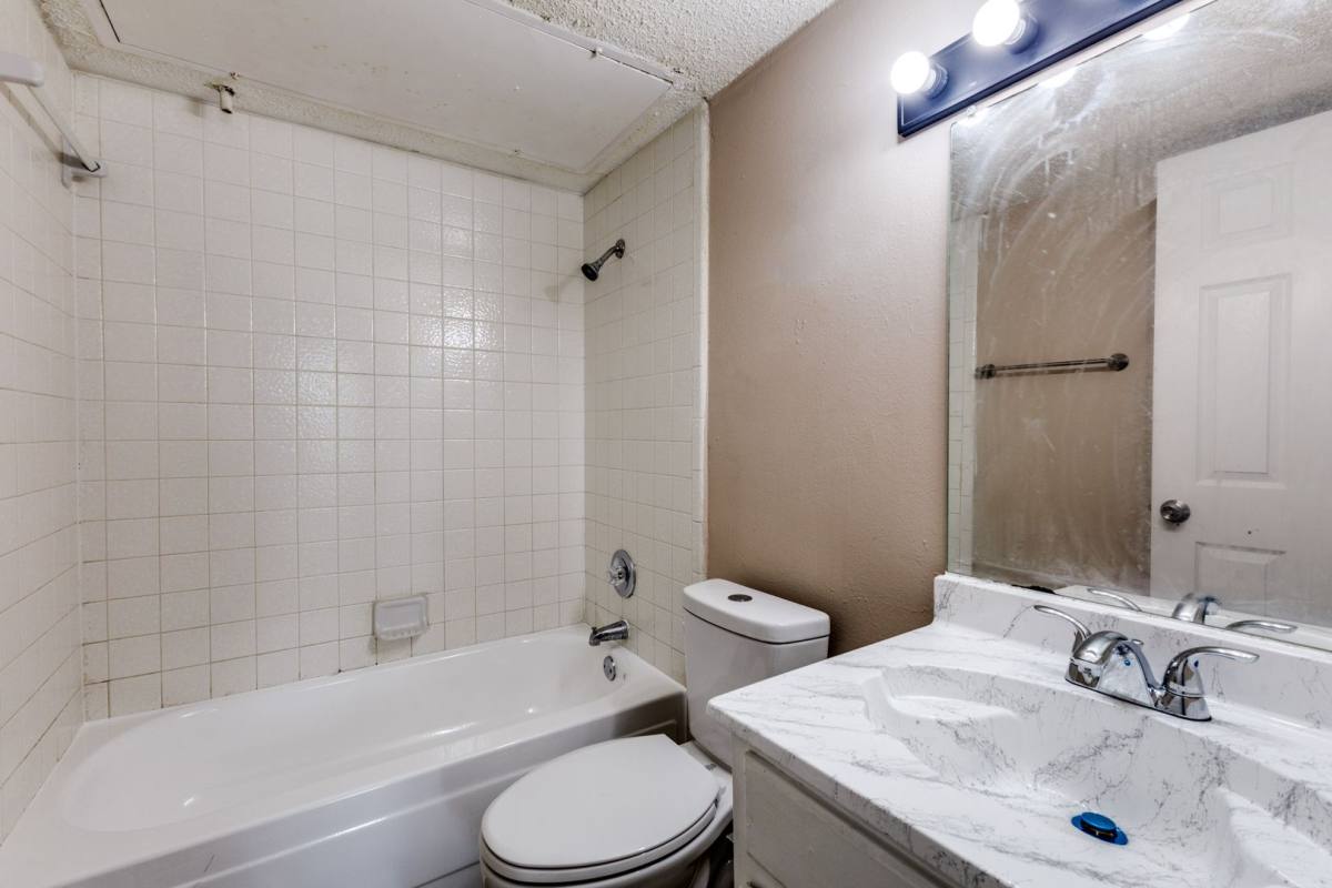 House for rent at 9833 Walnut St, Dallas, TX 75243