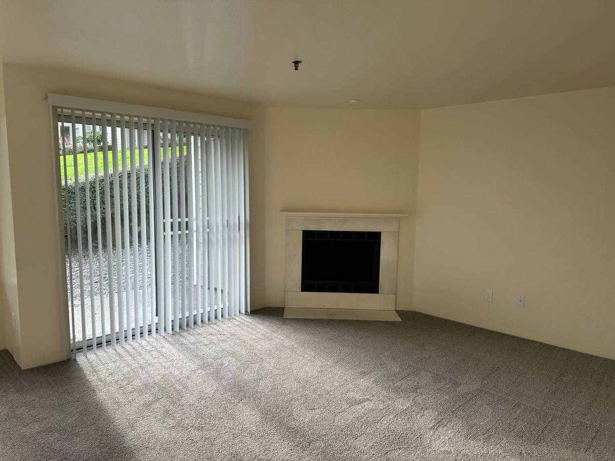 Apartment for rent at 17525 NE 40th St, Redmond, WA 98052