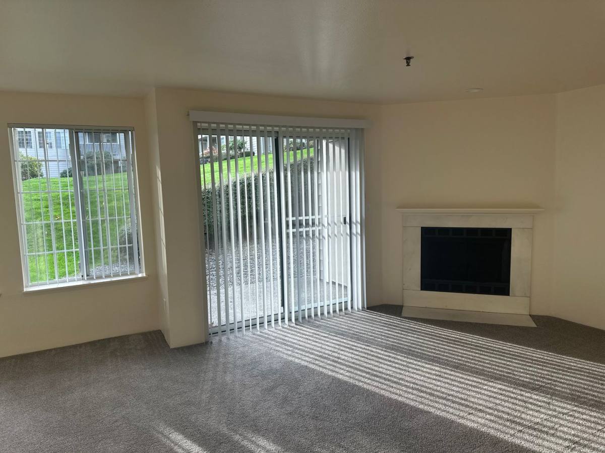 Apartment for rent at 17525 NE 40th St, Redmond, WA 98052