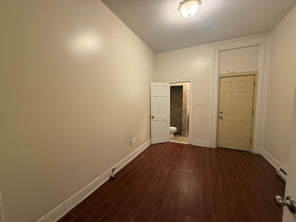 Apartment for rent at 1819 W Oxford St, Philadelphia, PA 19148