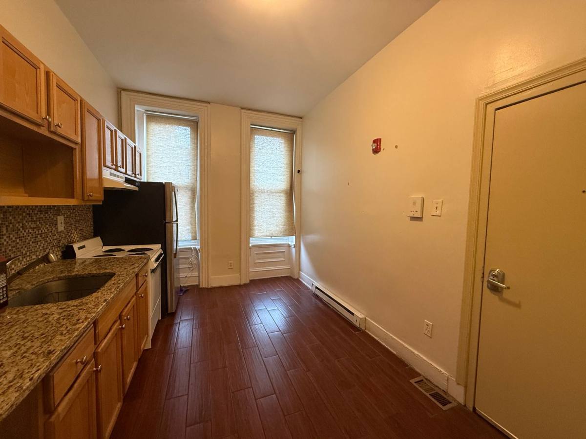 Apartment for rent at 1819 W Oxford St, Philadelphia, PA 19148