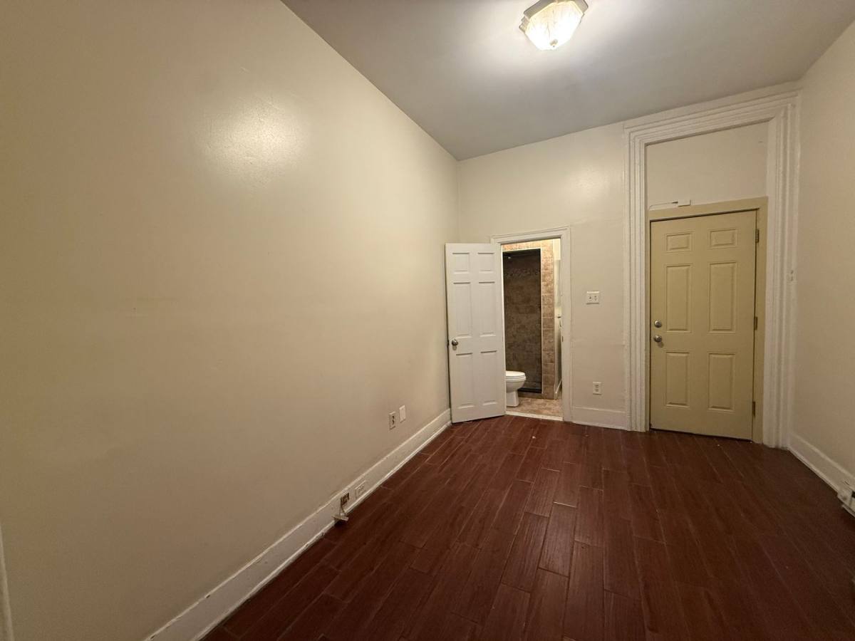 Apartment for rent at 1819 W Oxford St, Philadelphia, PA 19148