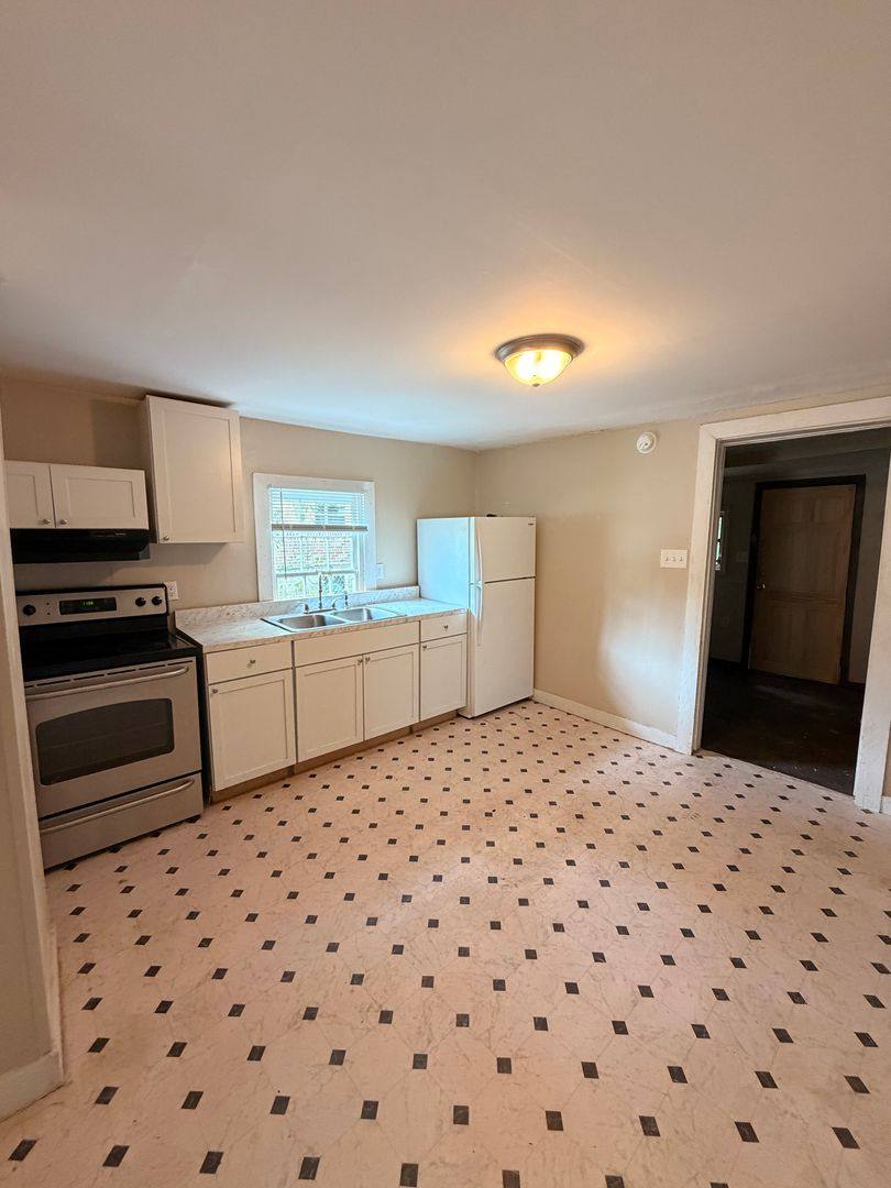 House for rent at 1200 Martin Luther King Dr, Auburn, AL 36832