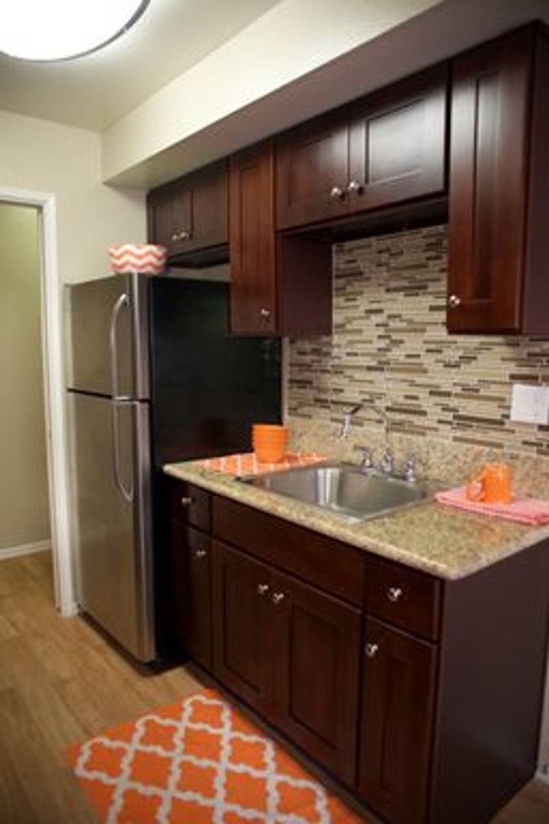Apartment for rent at 425 N Lime Ave, Long Beach, CA 90802