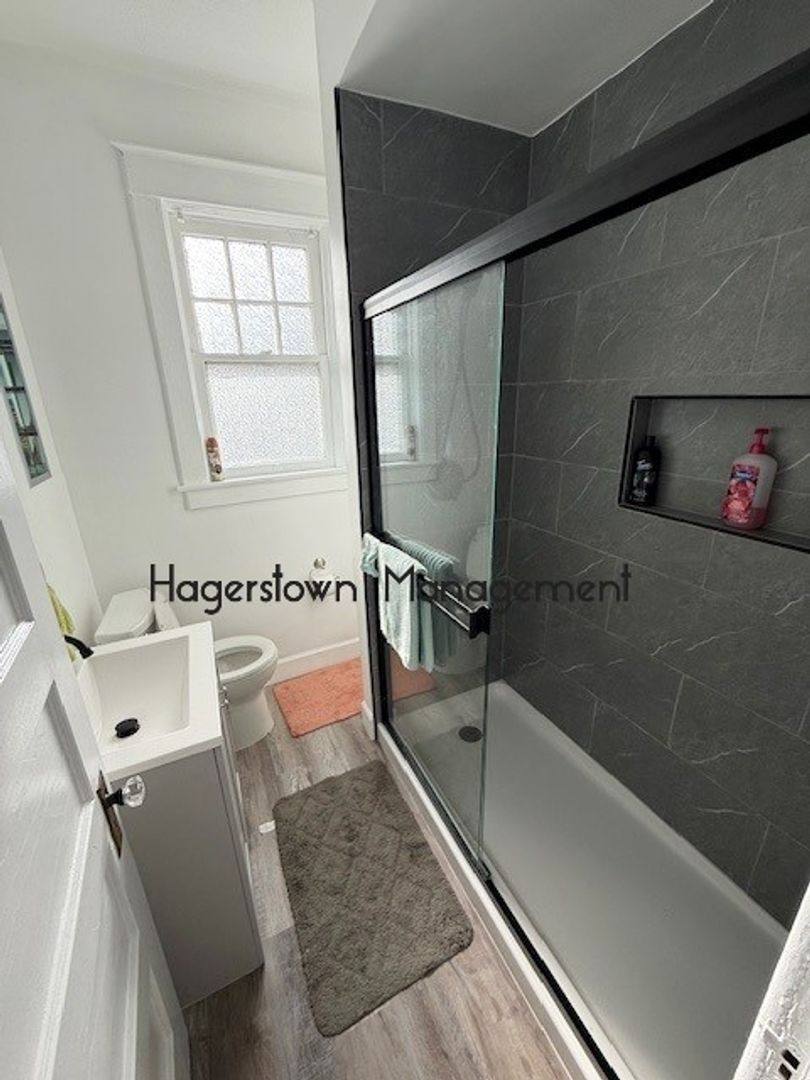 Apartment for rent at 1128 Hamilton Blvd, Hagerstown, MD 21742