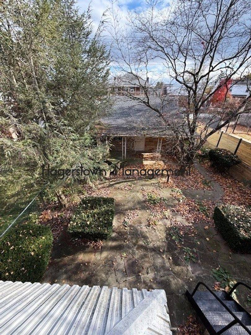 Apartment for rent at 1128 Hamilton Blvd, Hagerstown, MD 21742