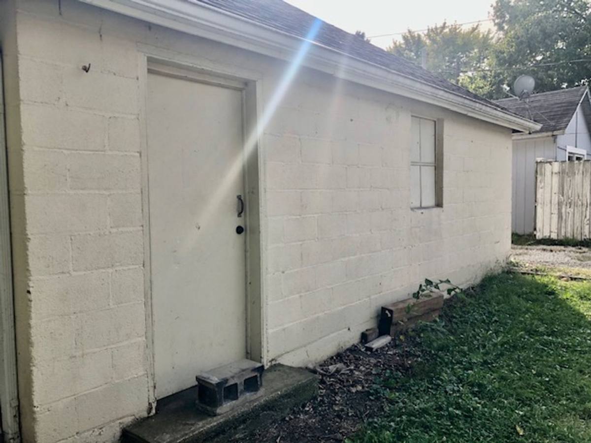 Apartment for rent at 548 E Pearl St, Miamisburg, OH 45342