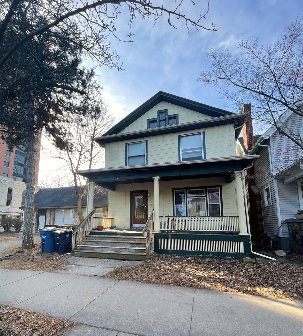 Apartment for rent at 412 Ewilliam St, Ann Arbor, MI 48104