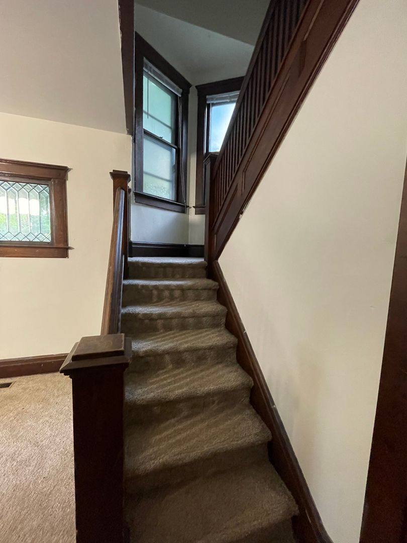 Apartment for rent at 412 Ewilliam St, Ann Arbor, MI 48104
