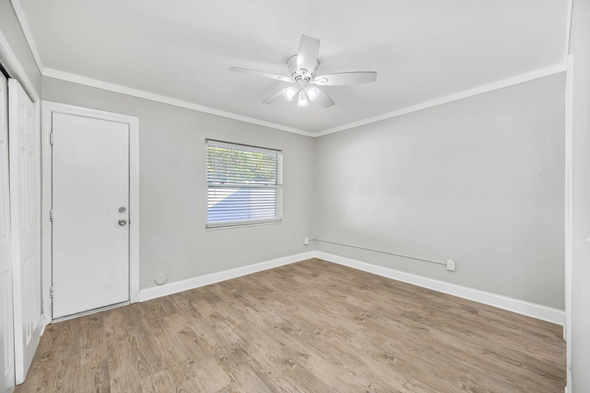 Apartment for rent at 1048 S Clearview Ave, Tampa, FL 33629