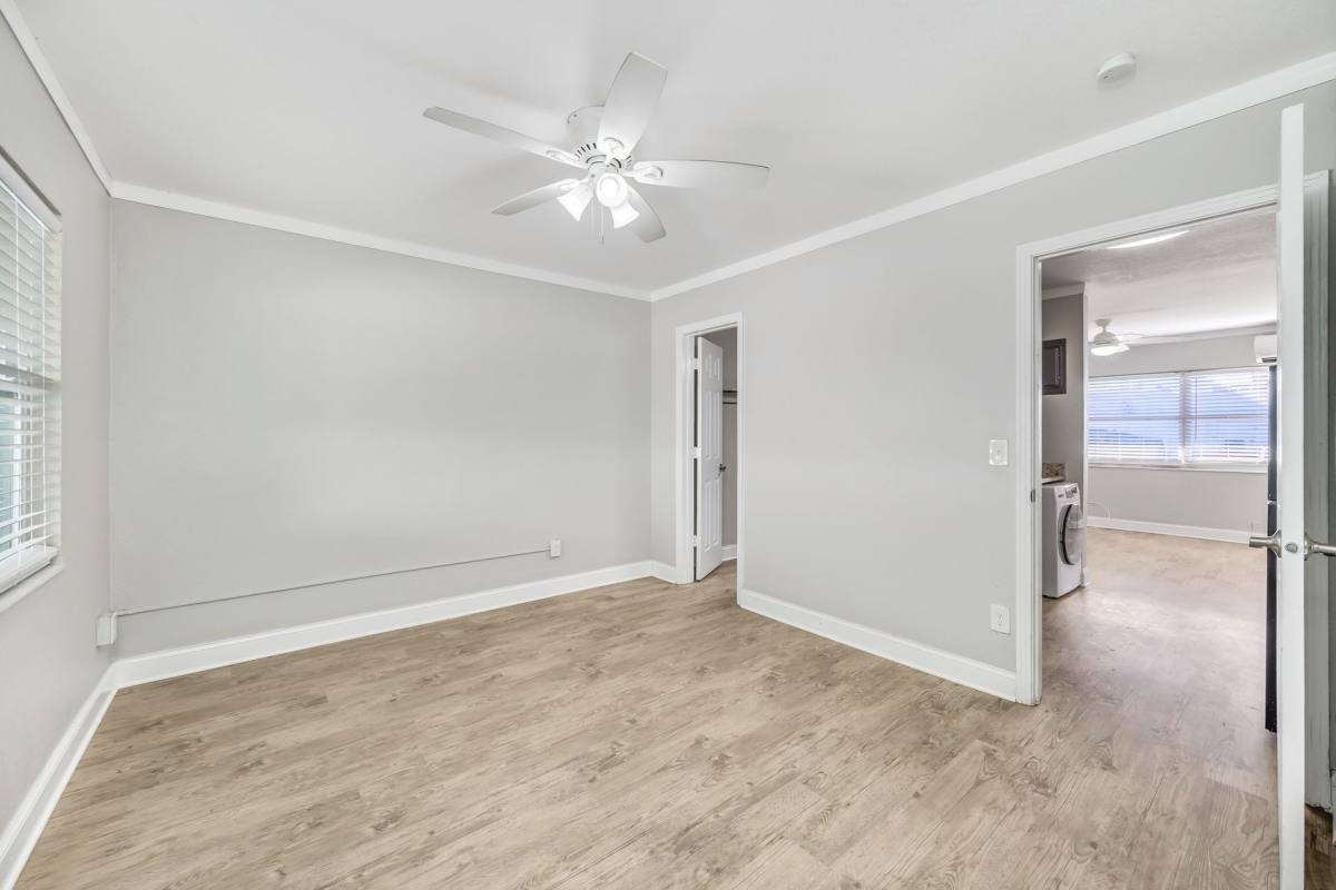 Apartment for rent at 1048 S Clearview Ave, Tampa, FL 33629