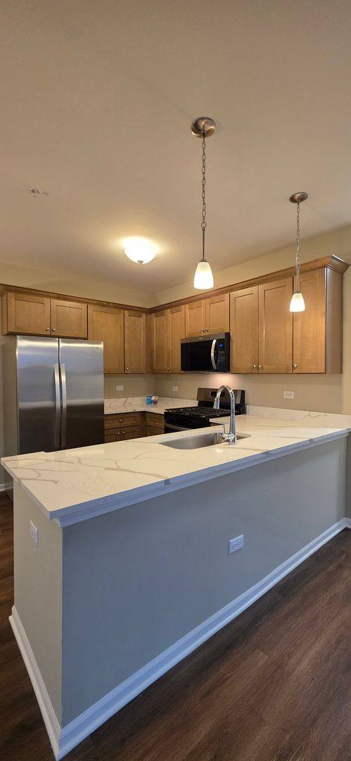 Apartment for rent at 372 Timber Pointe Dr, Joliet, IL 60431