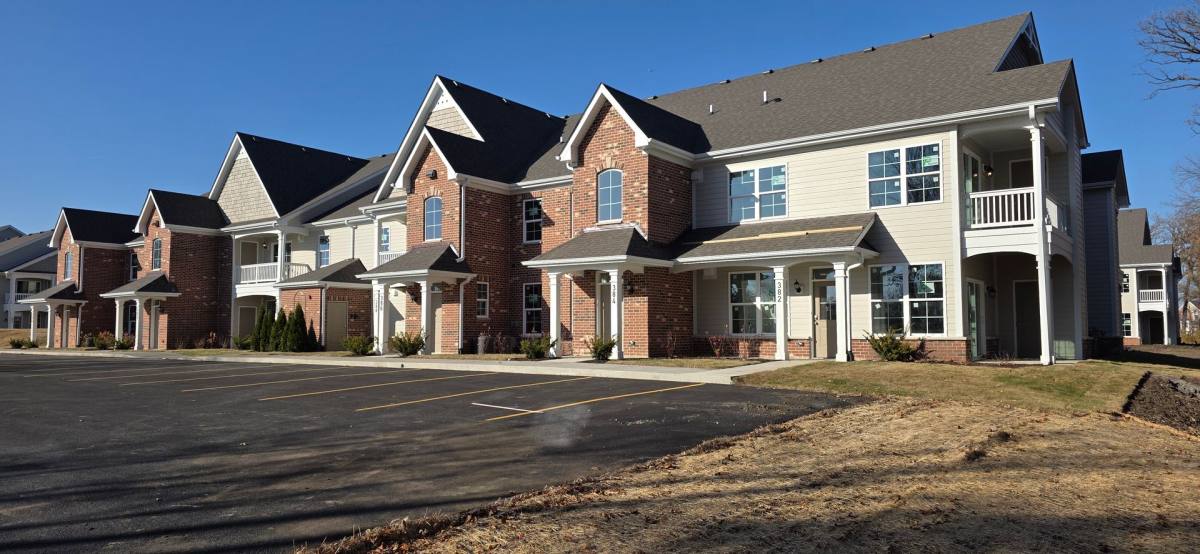 Apartment for rent at 376 Timber Pointe Dr, Joliet, IL 60431