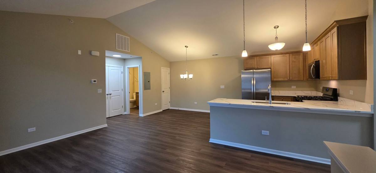 Apartment for rent at 376 Timber Pointe Dr, Joliet, IL 60431