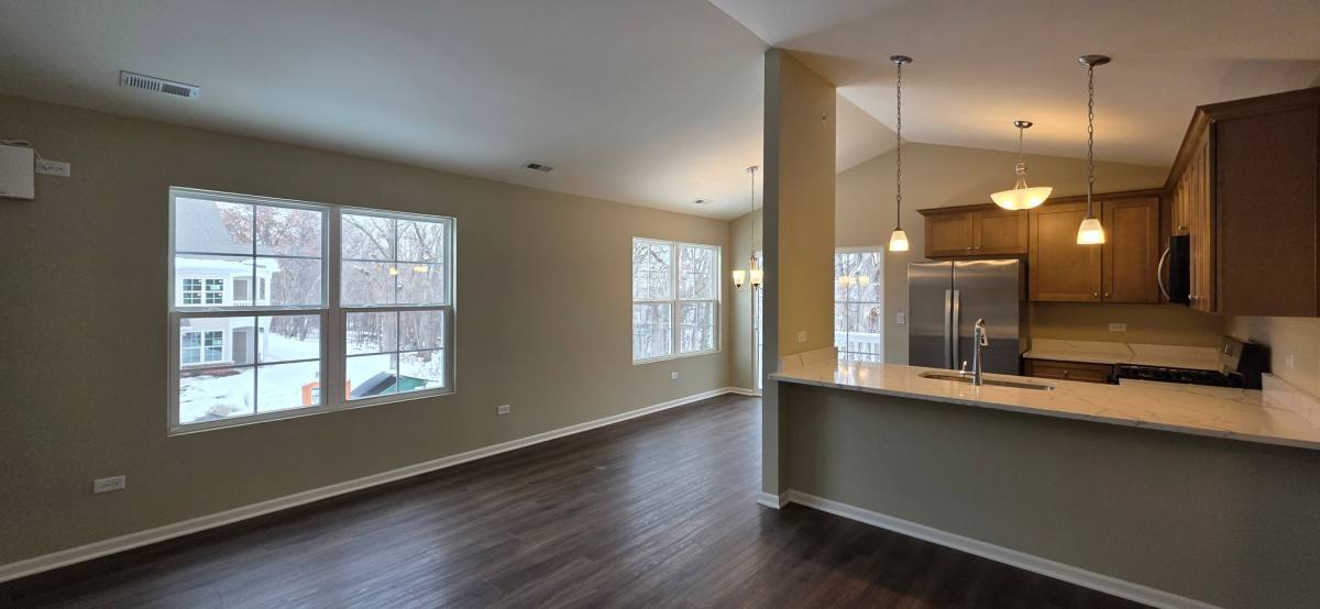 Apartment for rent at 384 Timber Pointe Dr, Joliet, IL 60431