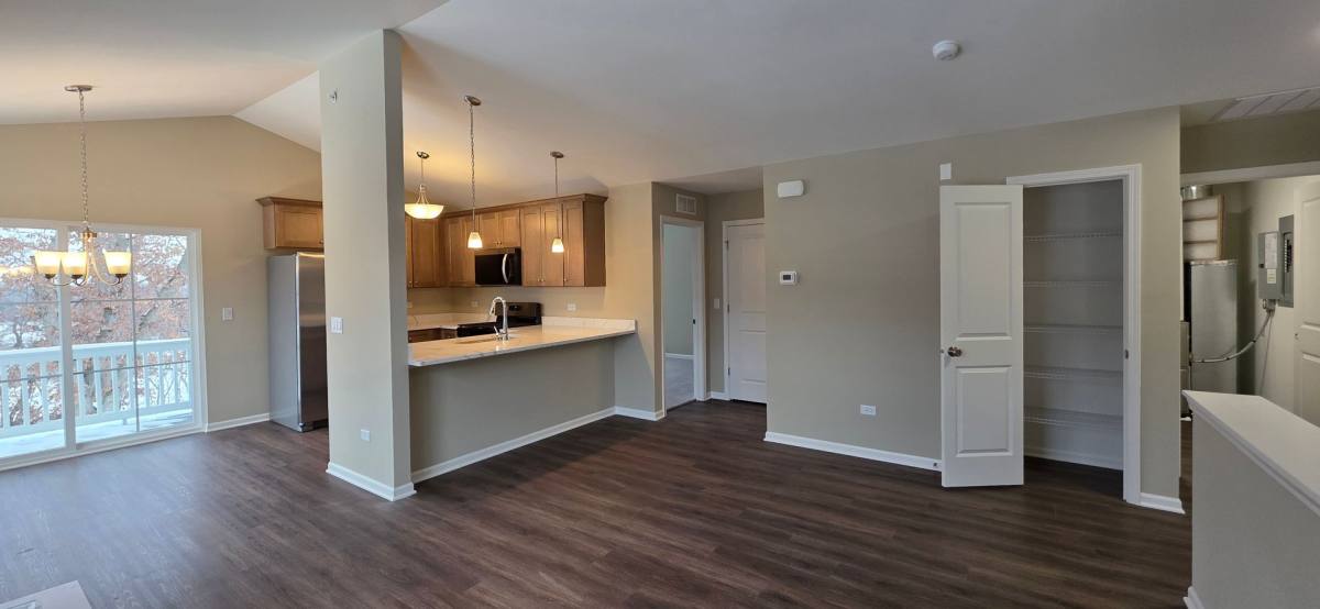Apartment for rent at 384 Timber Pointe Dr, Joliet, IL 60431