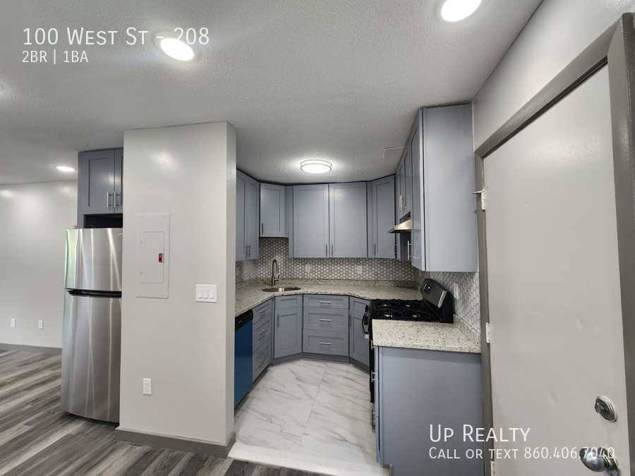 Townhouse for rent at 100 W St #208, Vernon Rockville, CT 06066