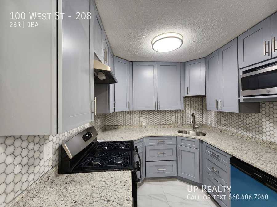 Townhouse for rent at 100 W St #208, Vernon Rockville, CT 06066