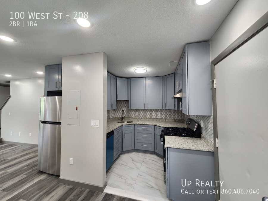 Townhouse for rent at 100 W St #208, Vernon Rockville, CT 06066