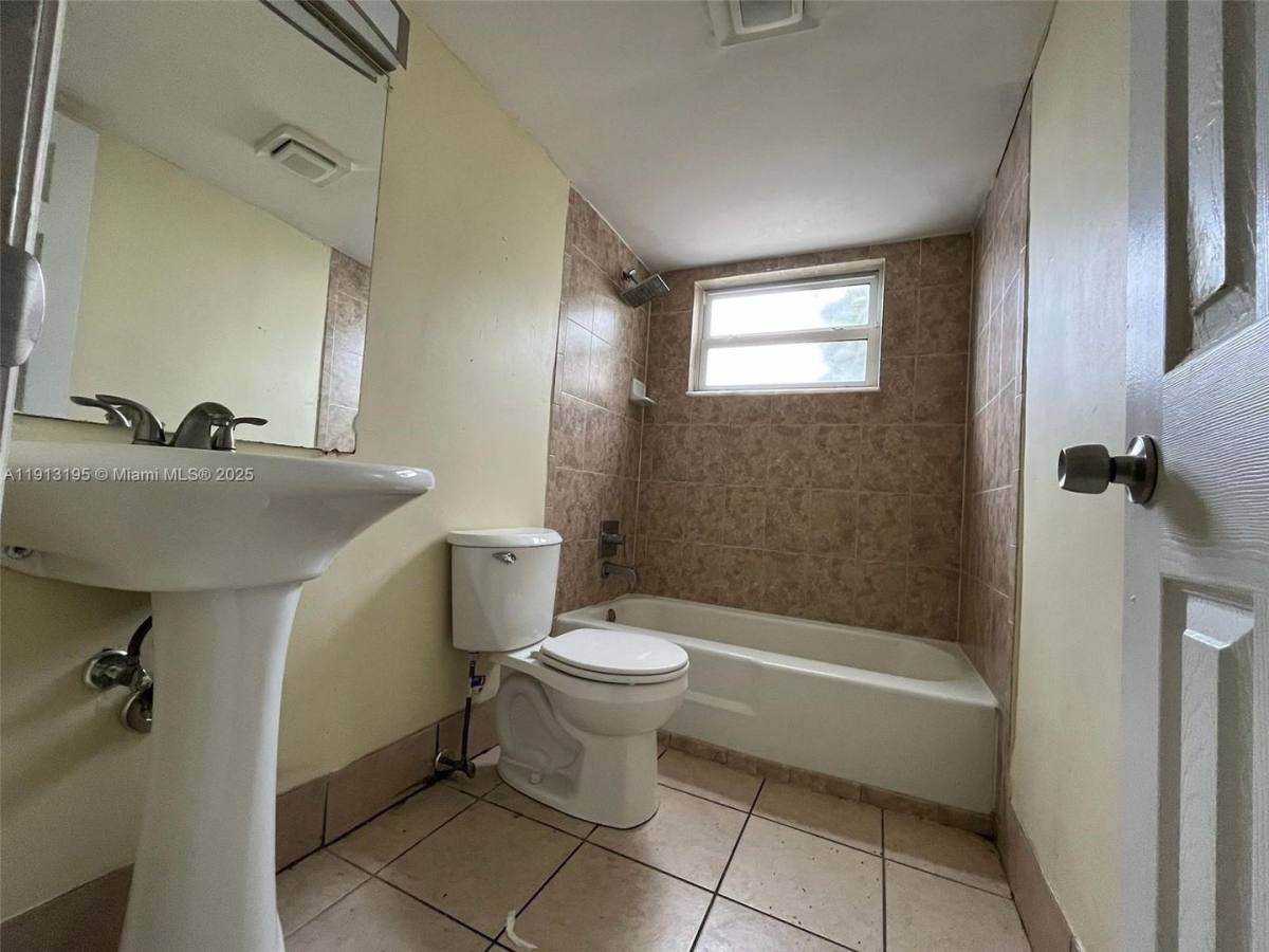 House for rent at 608 SW 16th Ave 1-4, Fort Lauderdale, FL 33312