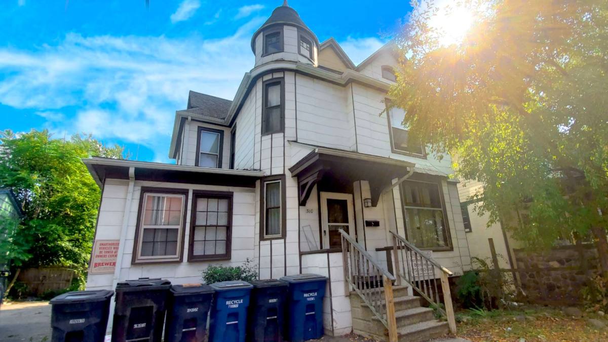 Apartment for rent at 310 E William St, Ann Arbor, MI 48104