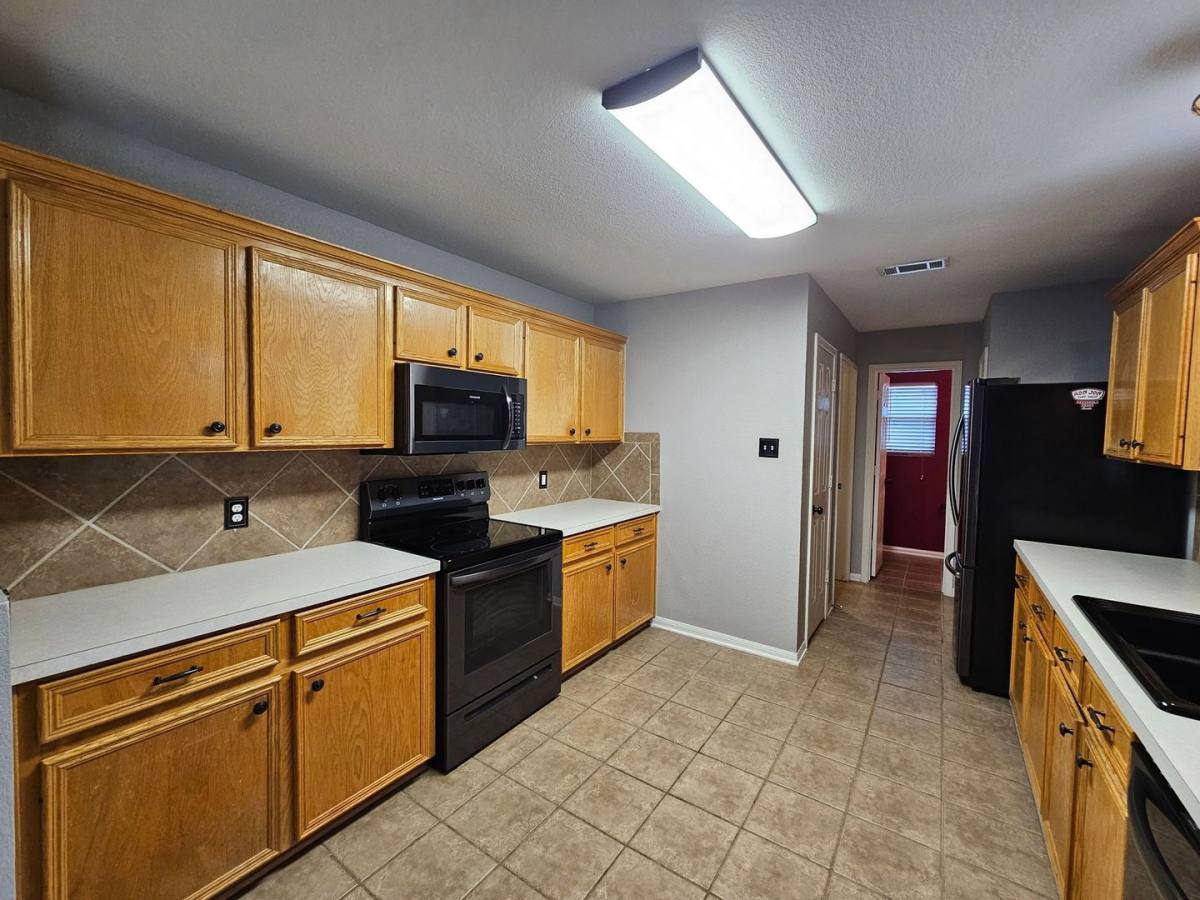 House for rent at 5704 Schneider Dr, Killeen, TX 76542