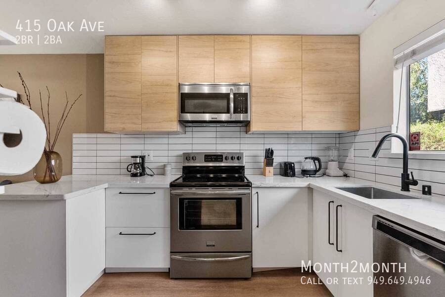 Townhouse for rent at 415 Oak Ave, Redwood City, CA 94061